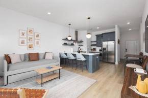 Stunning Spacious 6 Beds, 2 Bedroom in Walkable Area